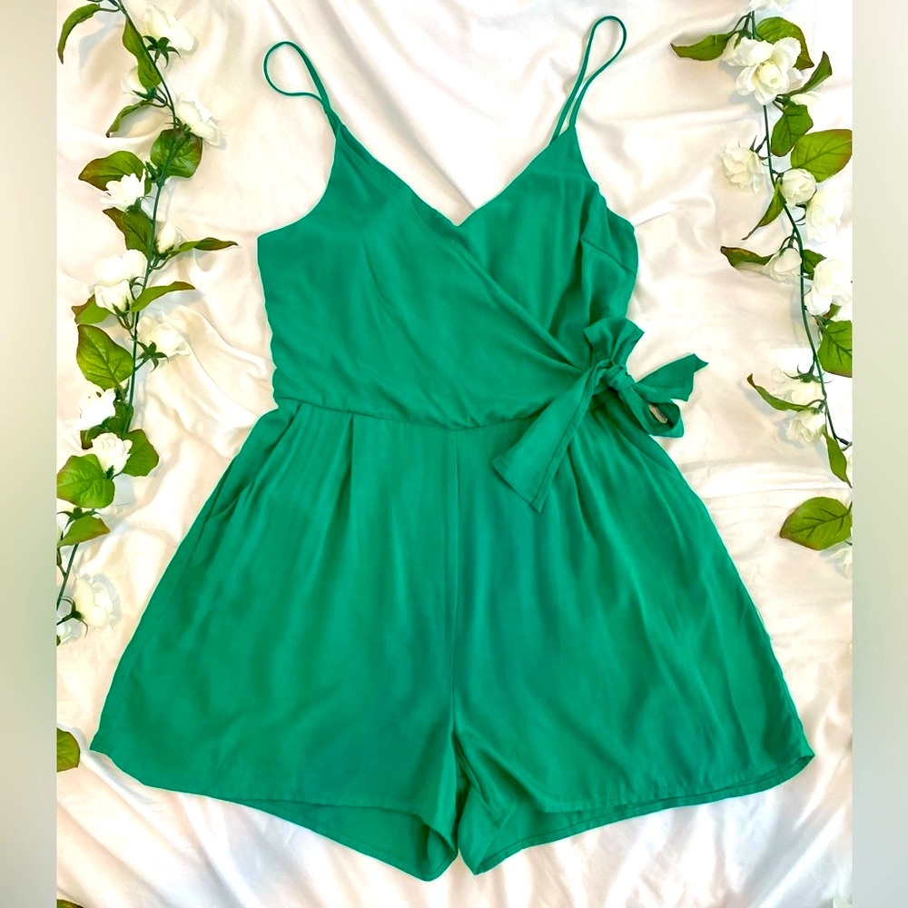 One Clothing Los Angeles, M faux wrap Romper, vivid green. NWOT